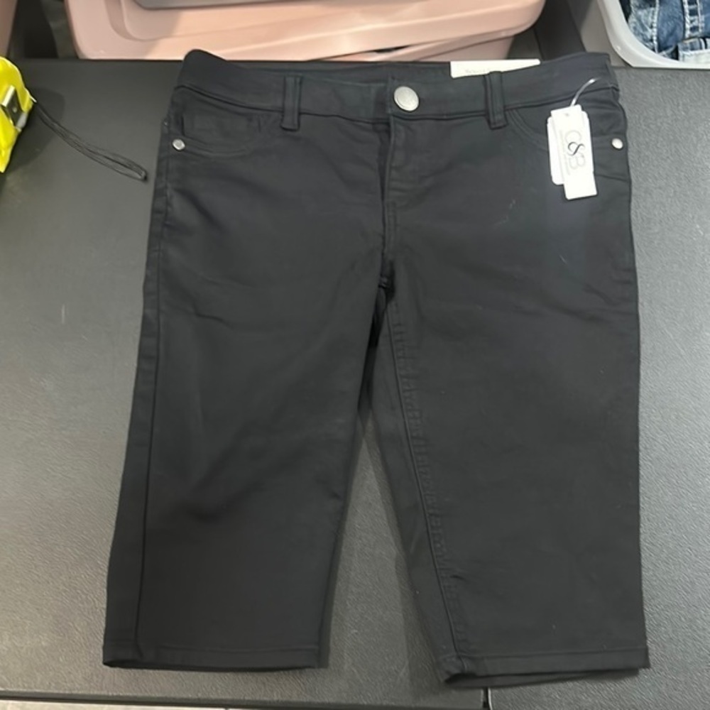 NWT Christopher & Banks Black Women's Bermuda Shorts NWT size 6p